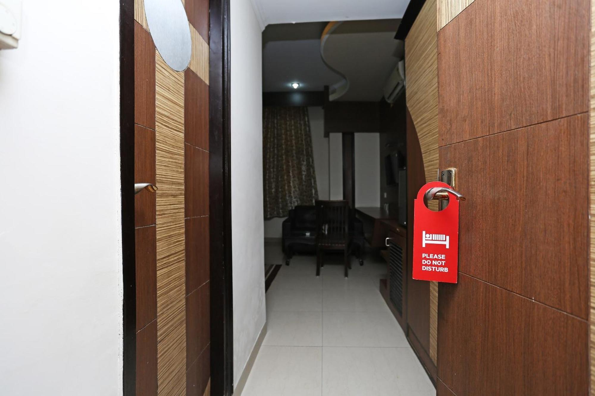 גאזיאבאד Hotel O Mukut Regency מראה חיצוני תמונה