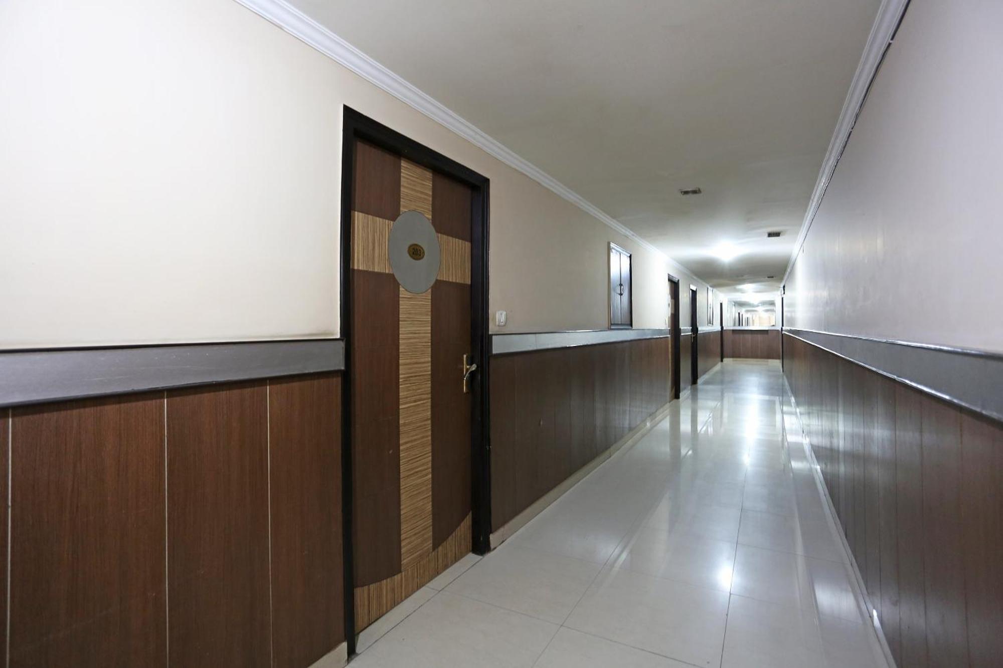 גאזיאבאד Hotel O Mukut Regency מראה חיצוני תמונה